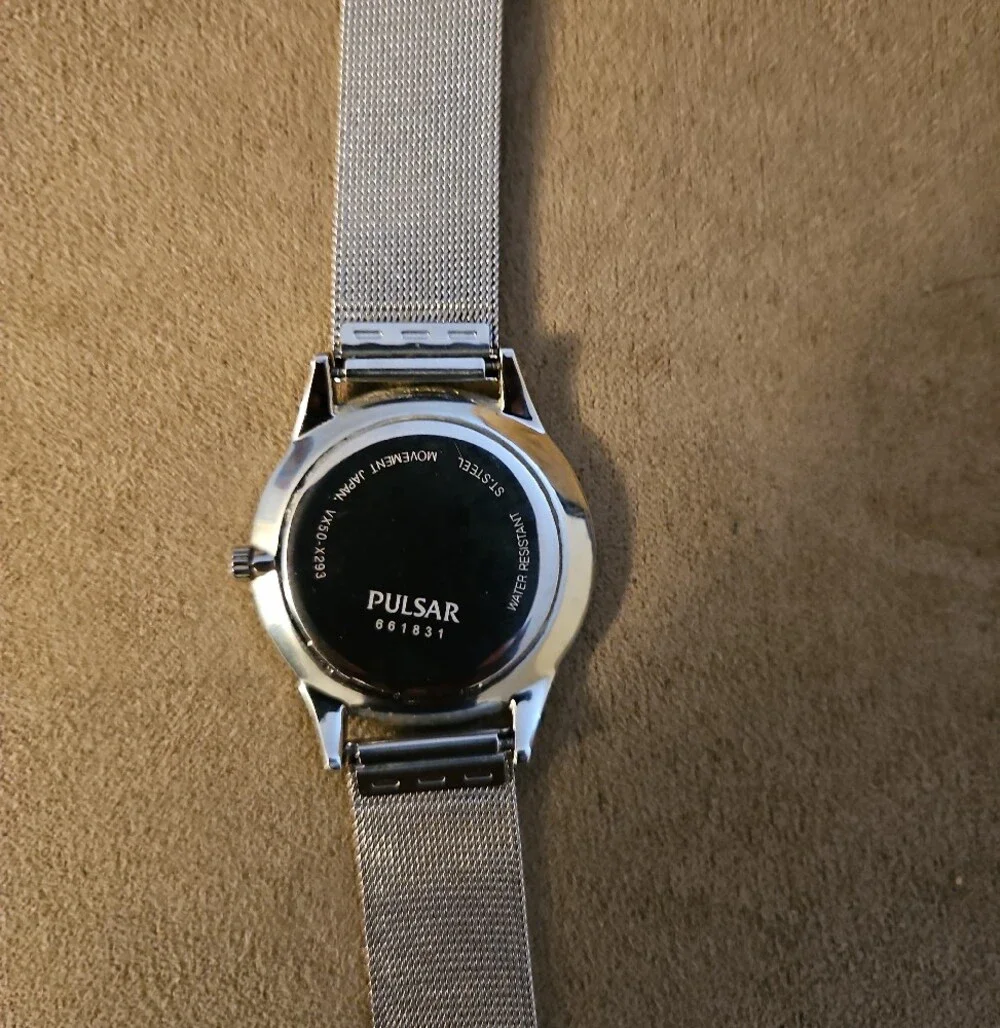 Women's Pulsar Silver Mesh Strap Watch - Silver